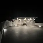 New Sostis & Private Hot Tub Mesaria