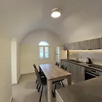 New Sostis & Private Hot Tub * Mesaria