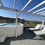 Villa New Sostis & Private Hot Tub Mesariá