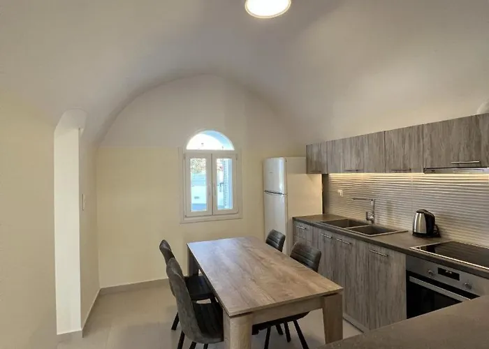 New Sostis & Private Hot Tub * Mesaria