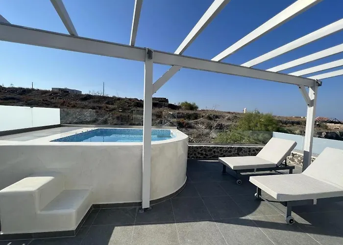 New Sostis & Private Hot Tub Mesaria