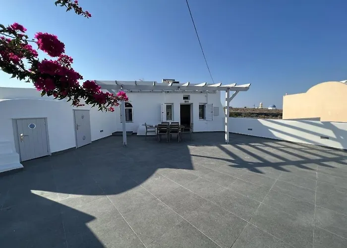 New Sostis & Private Hot Tub *