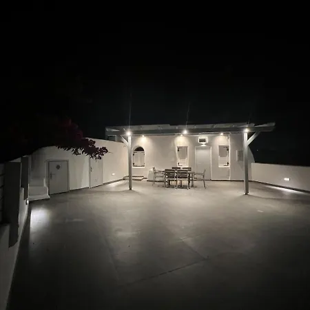 New Sostis & Private Hot Tub Mesariá