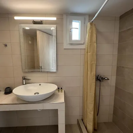 New Sostis & Private Hot Tub Villa *