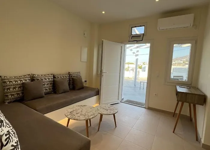 New Sostis & Private Hot Tub *