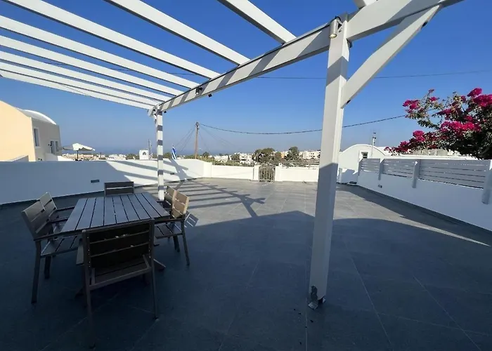 New Sostis & Private Hot Tub