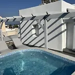 New Sostis & Private Hot Tub Вилла
